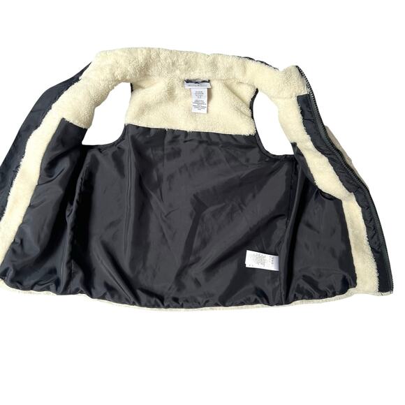 Tommy Bahama Boys Cozy Sherpa Fleece Vest, Size 5/6 (US 5/6) - Picture 3 of 13